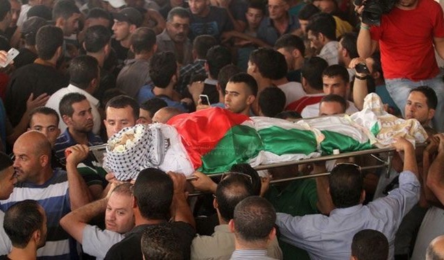 إستشهاد شاب فلسطيني وإصابة آخر برصاص جيش الاحتلال