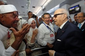 رئيس الجمهورية يواكب انطلاق الرحلة الاولى للحجيج التونسيين 2