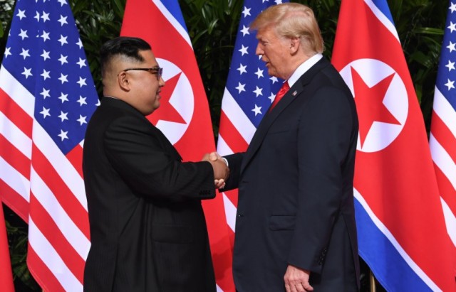 انطلاق أعمال قمة تاريخية بين الزعيمين الأميركي والكوري الشمالي في سنغافورة